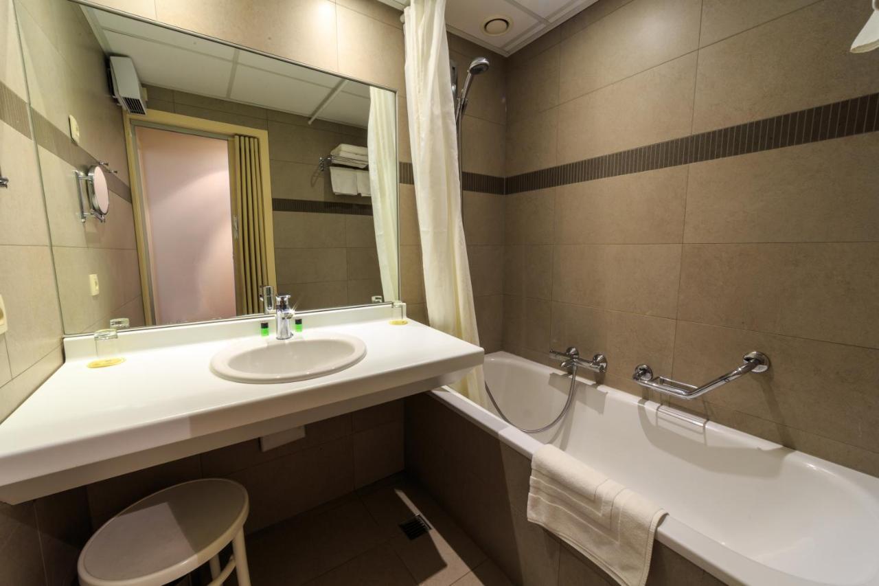 Hotel Pacific Остенде Экстерьер фото
